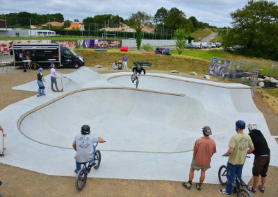 Retrouvez les événements, chantiers participatifs de MIA. Rejoignez les bénévoles autour du skate, de l’art et de la culture à Apremont en Vendée.